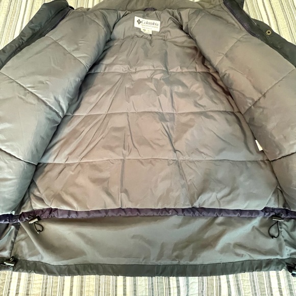 Columbia jacket. Size XL. Like new condition. - Picture 4 of 6
